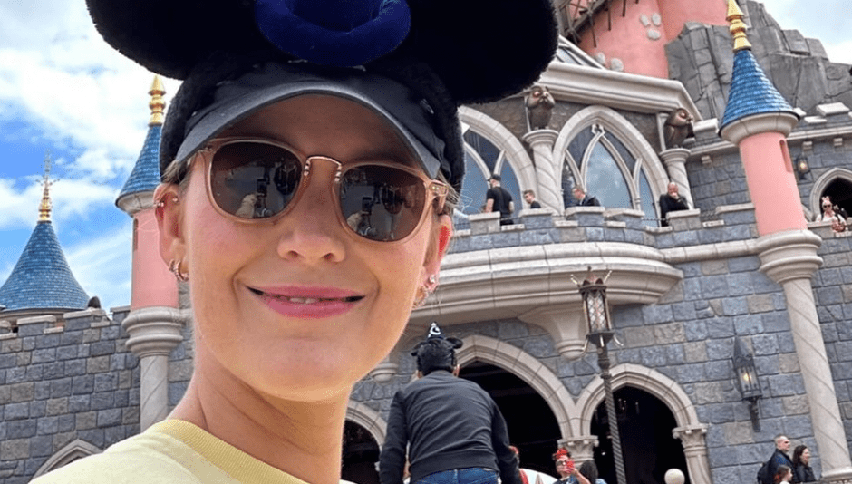 blake lively pumping for baby no 4 at disneyland photos