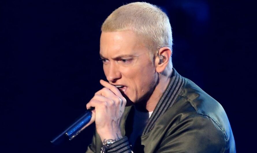 Eminem – Rap God Lyrics